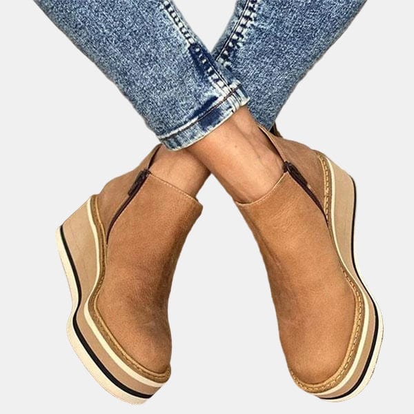 Evelyn  Cushioned Comfort Heeled Boot