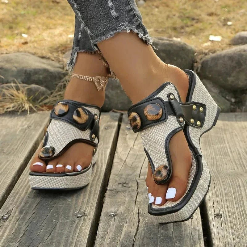 Evelina Resin Slides
