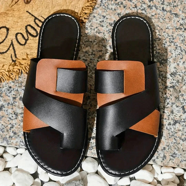 Soleo Two-Tone Summer Slides