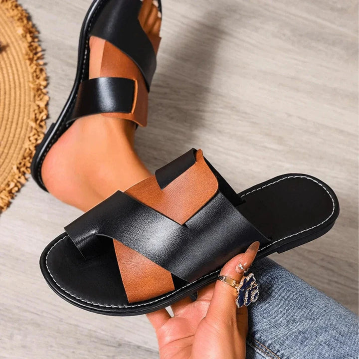 Soleo Two-Tone Summer Slides