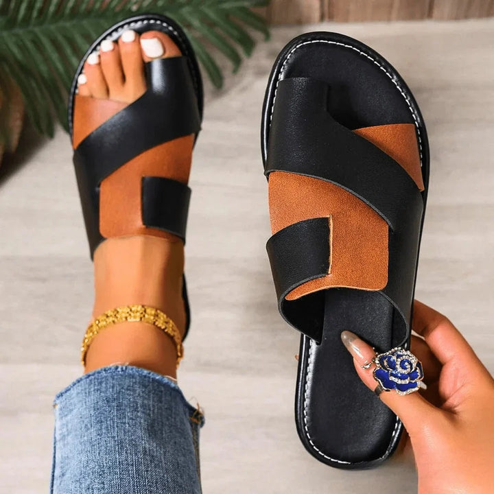 Soleo Two-Tone Summer Slides