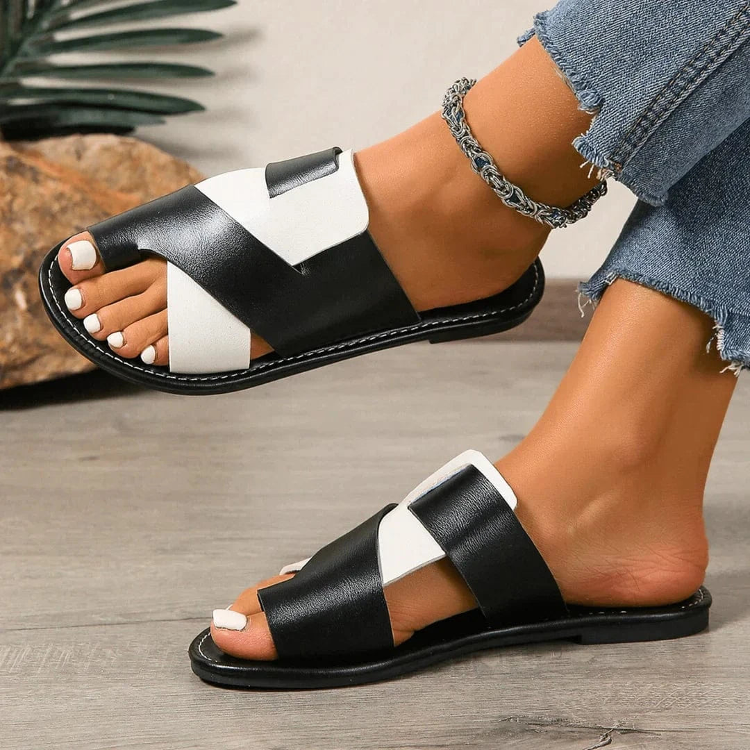 Soleo Two-Tone Summer Slides
