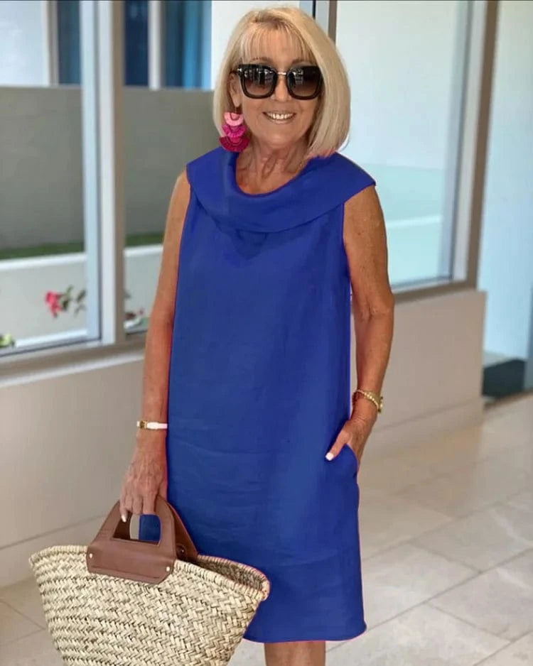 Perla Sleeveless Sheath Dress with Round Neck